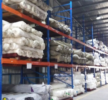 生地500 - 4000 KGS/Layerを貯える産業頑丈な金属パレット ラッキング