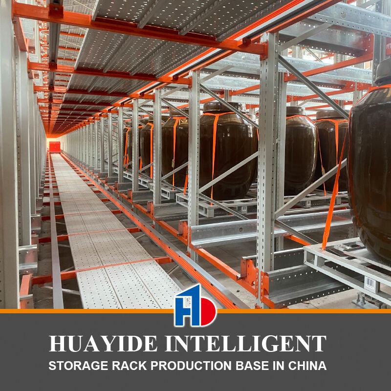 キャリヤーとシャトルカー 三次元倉庫収納システム 自動収納と回収システム ASRS